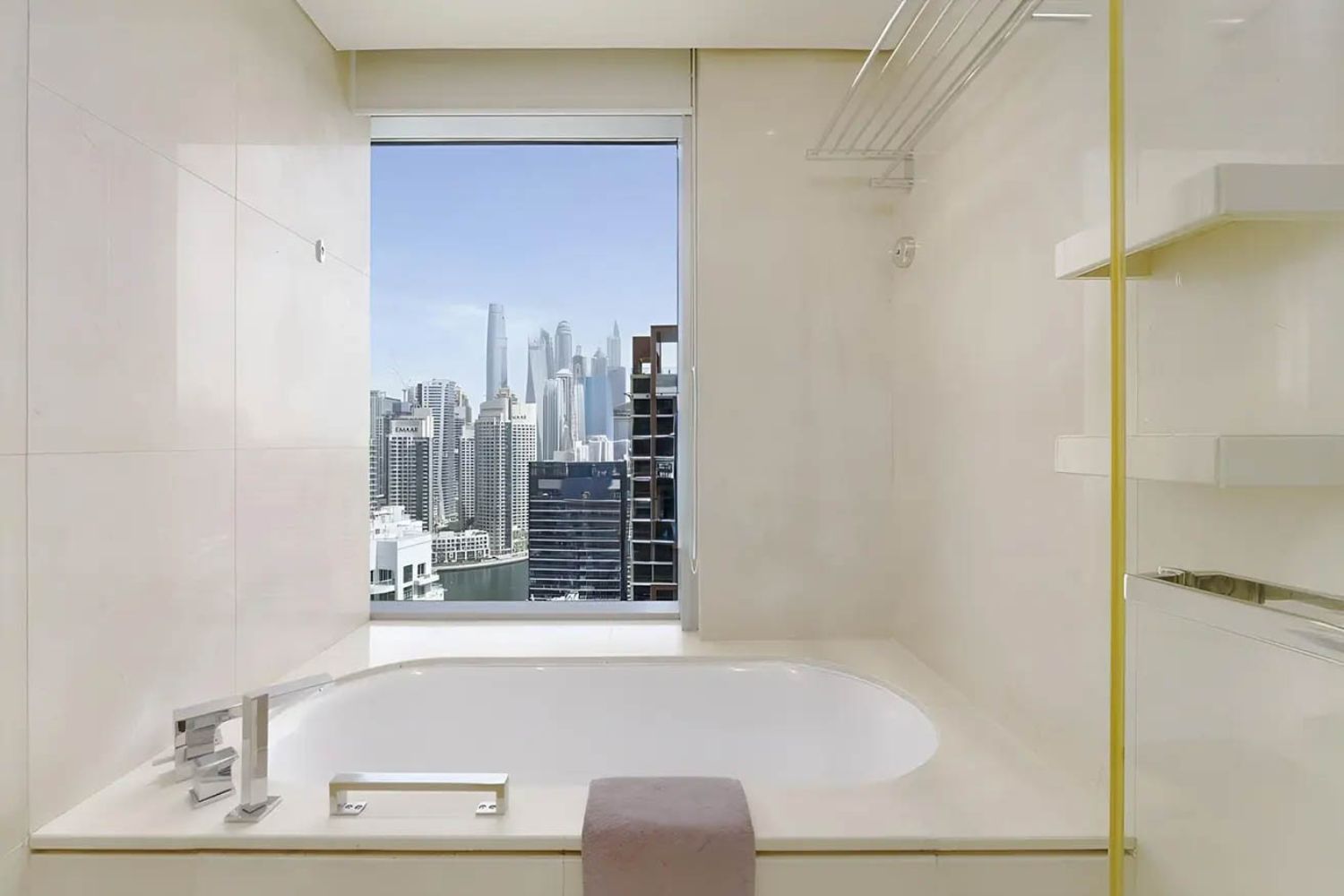  Apartment in JW Marriott Hotel Marina