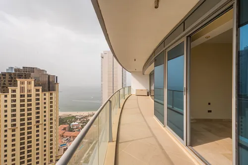 2 Bedrooms Apartment in Trident Grand Residence