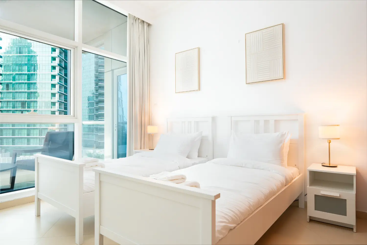 2 Bedrooms Apartment in Dorra Bay