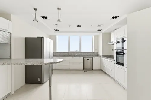 3 Bedrooms Apartment in The Torch