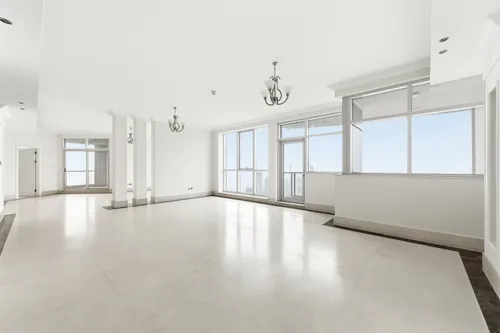 3 Bedrooms Apartment in The Torch