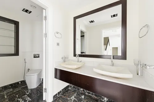 3 Bedrooms Apartment in The Torch