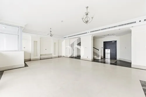 Rare Duplex | Full View | Large Layout | 3 Bedroom