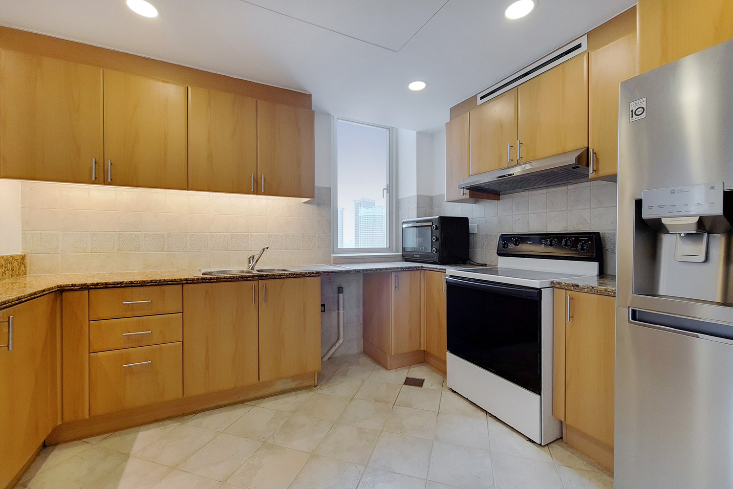 3 Bedrooms Apartment in Al Mesk Tower