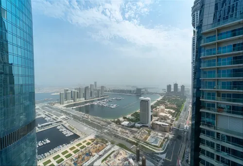 4 Bedrooms Apartment in Cayan Tower