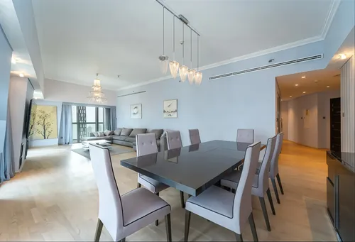 4 Bedrooms Apartment in Cayan Tower
