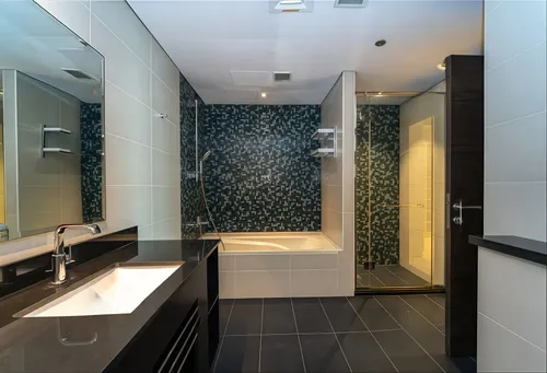 4 Bedrooms Apartment in Cayan Tower