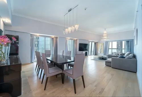 4 Bedrooms Apartment in Cayan Tower
