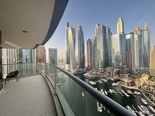 4 Bedrooms Penthouse in Marinascape Avant