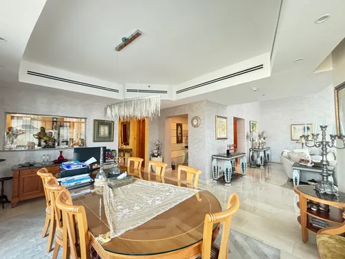 4 Bedrooms Penthouse in Marinascape Avant