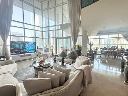 4 Bedrooms Penthouse in Marinascape Avant