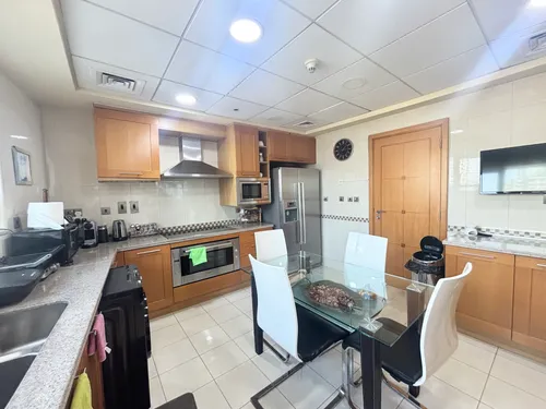 4 Bedrooms Penthouse in Marinascape Avant