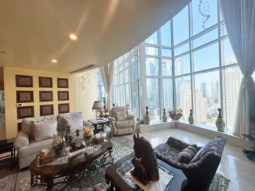 4 Bedrooms Penthouse in Marinascape Avant