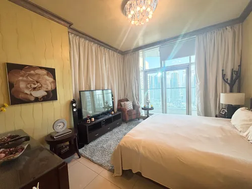 4 Bedrooms Penthouse in Marinascape Avant