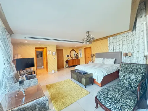 4 Bedrooms Penthouse in Marinascape Avant