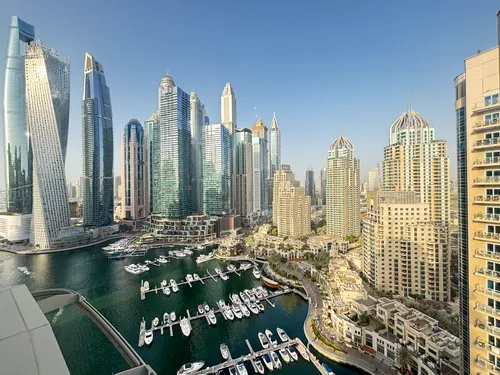 4 Bedrooms Penthouse in Marinascape Avant