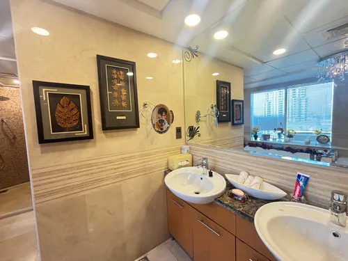 4 Bedrooms Penthouse in Marinascape Avant