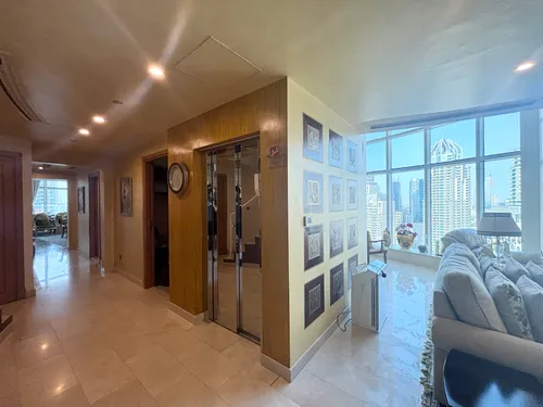 4 Bedrooms Penthouse in Marinascape Avant