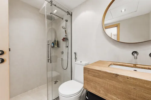 2 Bedrooms Apartment in Fairfield Tower