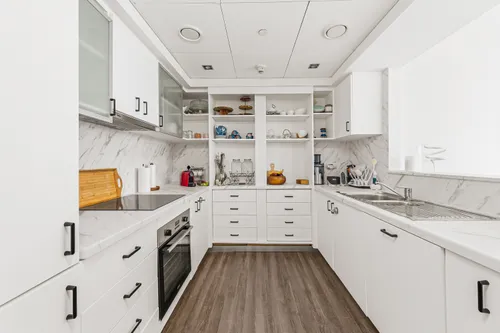 2 Bedrooms Apartment in Fairfield Tower