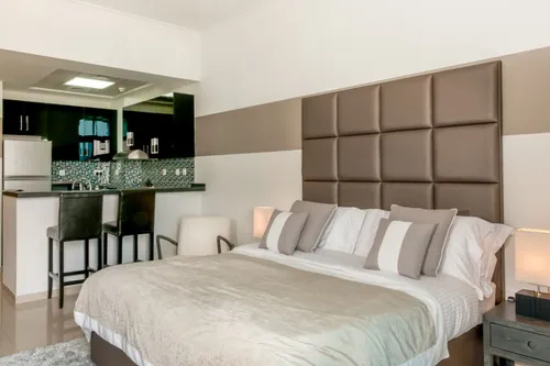  Apartment in Botanica Tower