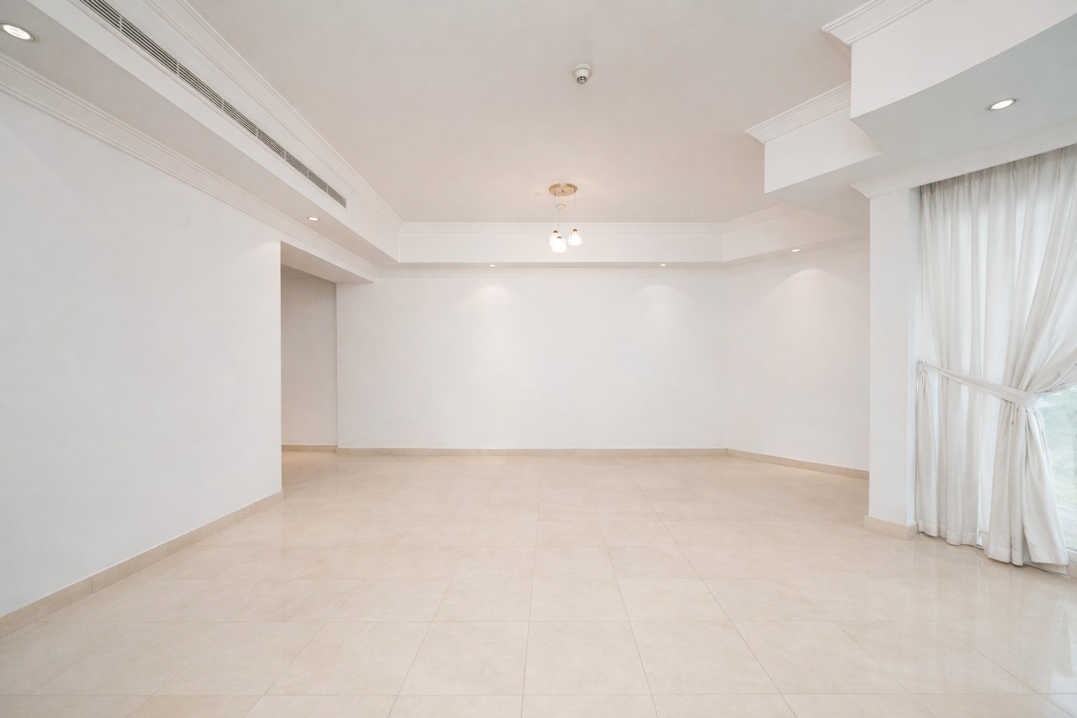 3 Bedrooms Apartment in Trident Waterfront