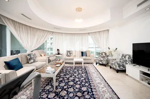 Managed | Unfurnished | Low Floor | Community View