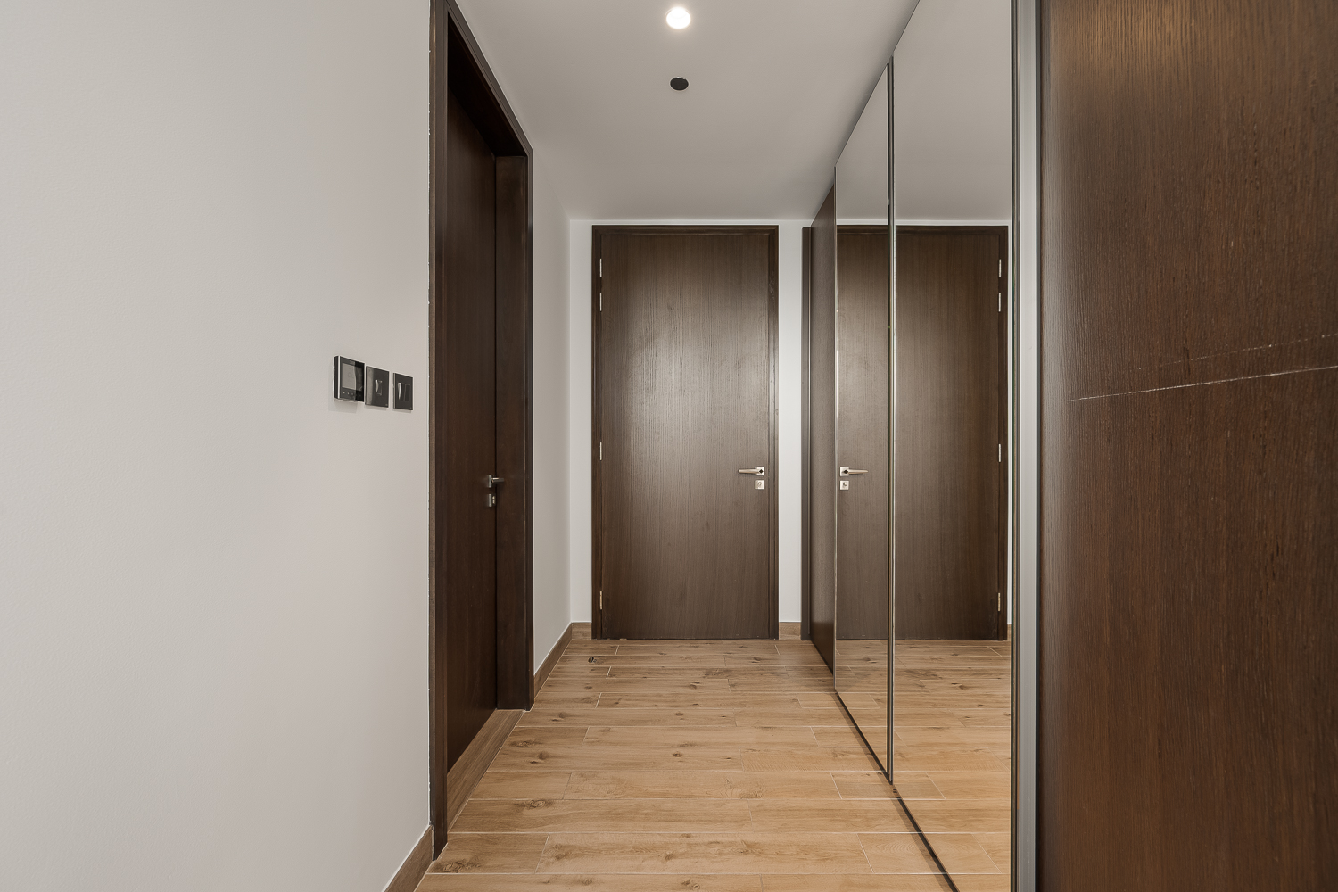 2 Bedrooms Apartment in Jumeirah Living Marina Gate