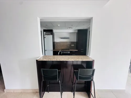 1 Bedroom Apartment in Marina Quays West