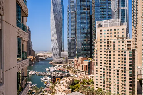 4 Bedrooms Apartment in Al Mesk Tower