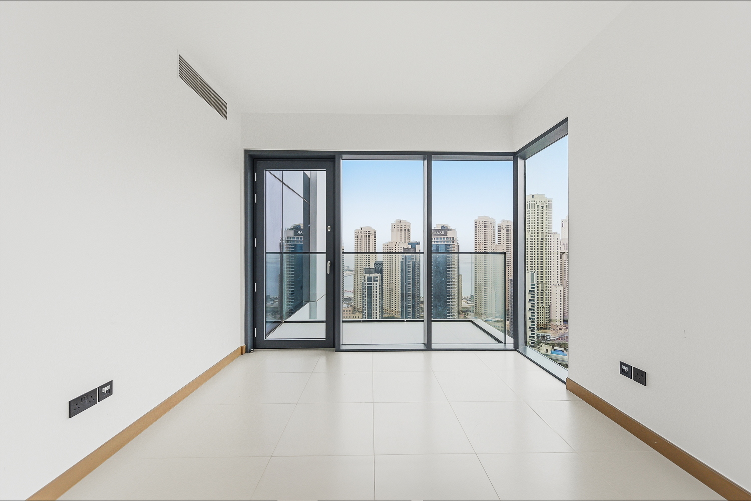 2 Bedrooms Apartment in Vida Residences Dubai Marina
