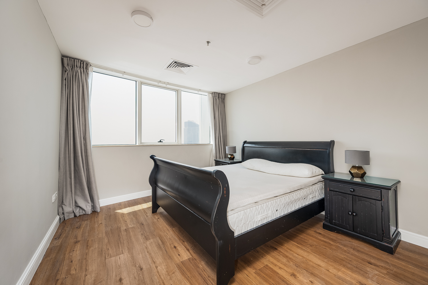 4 Bedrooms Apartment in Horizon Tower