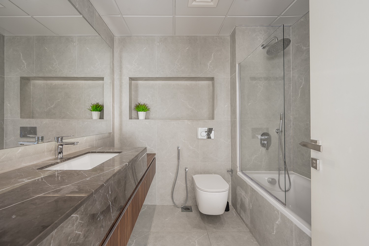 4 Bedrooms Apartment in Horizon Tower