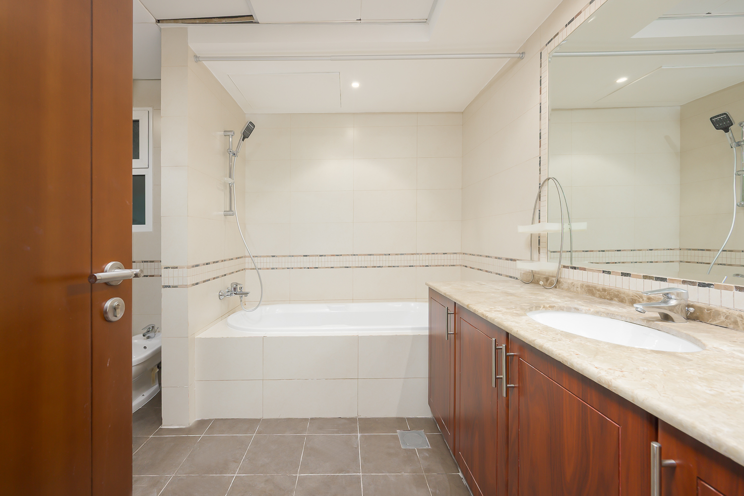 3 Bedrooms Apartment in Al Seef Tower