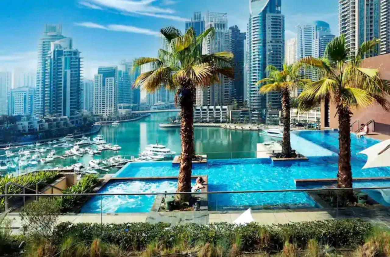 4 Bedrooms Penthouse in Marina Gate 1