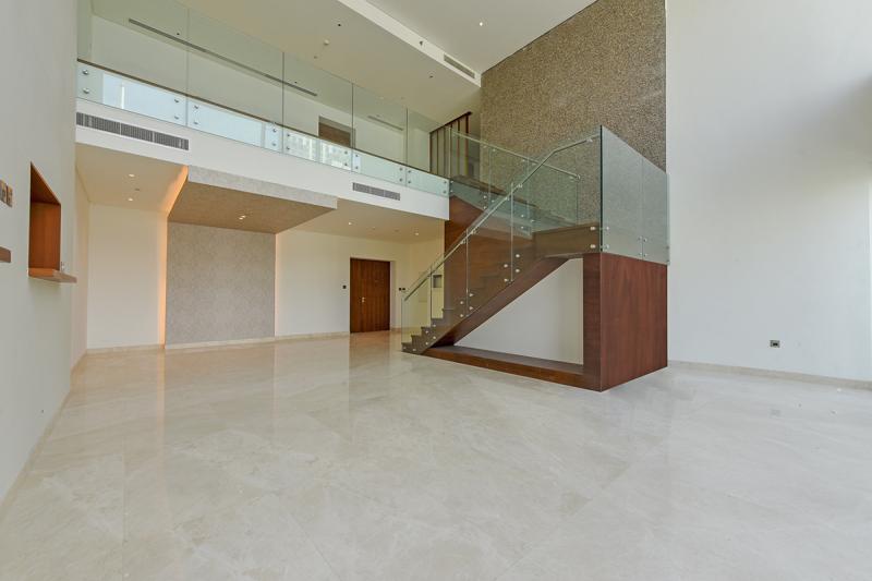 4 Bedrooms Penthouse in Marina Gate 1