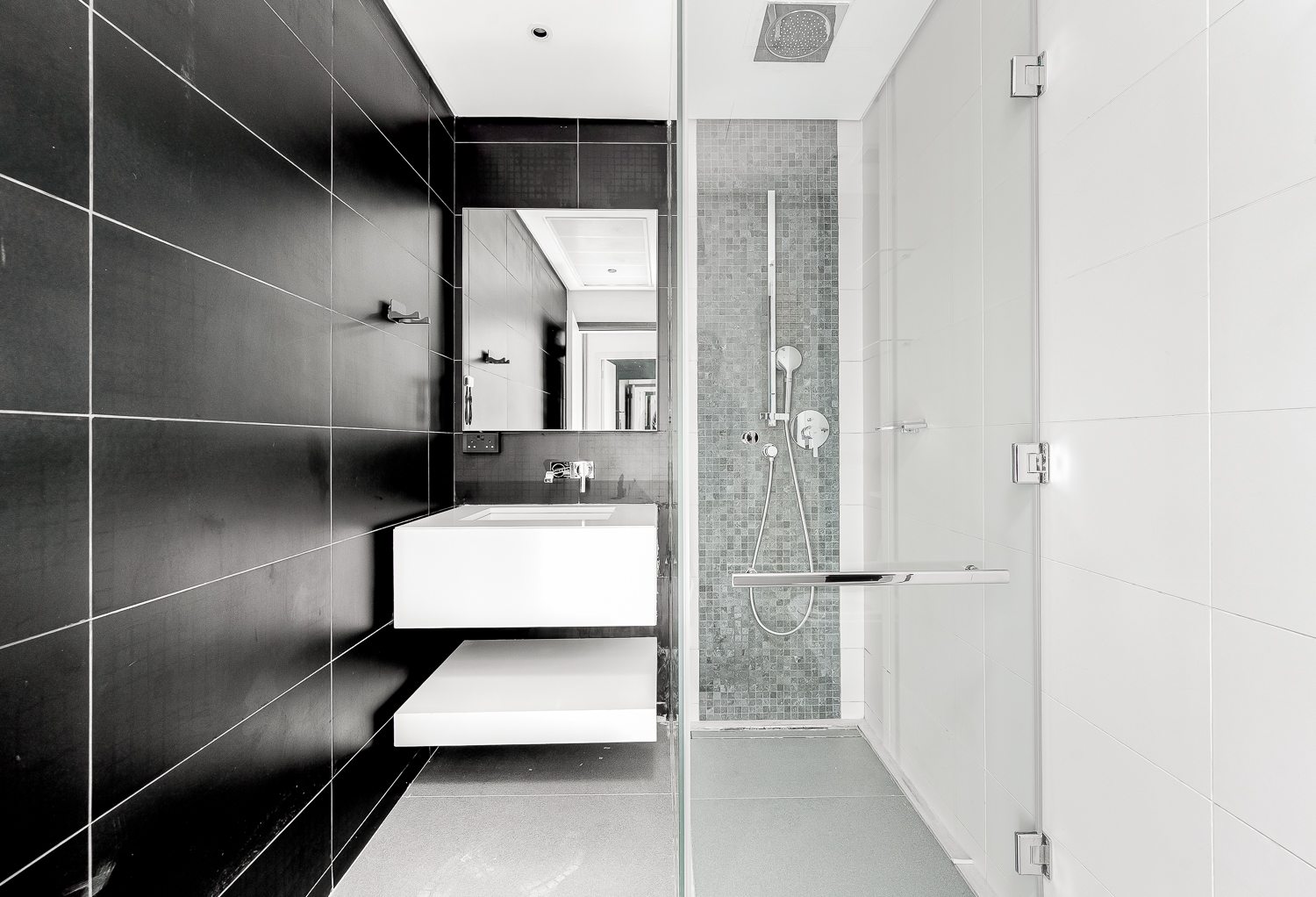 4 Bedrooms Penthouse in Marina Gate 1