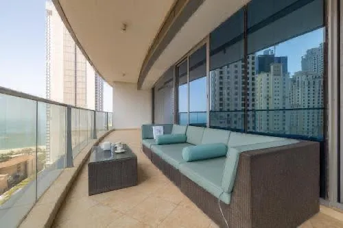 2 Bedrooms Apartment in Trident Grand Residence