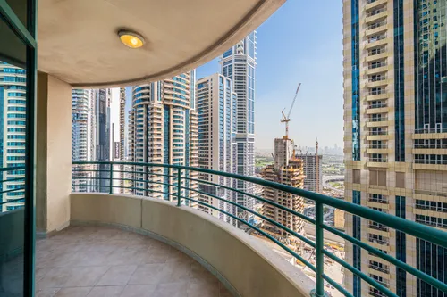 3 Bedrooms Apartment in Marina Crown