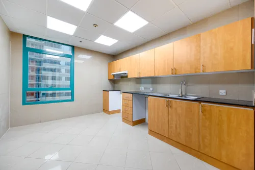 3 Bedrooms Apartment in Marina Crown