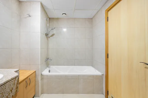 3 Bedrooms Apartment in Marina Crown