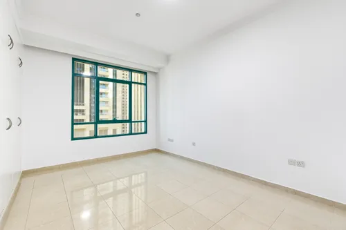 3 Bedrooms Apartment in Marina Crown