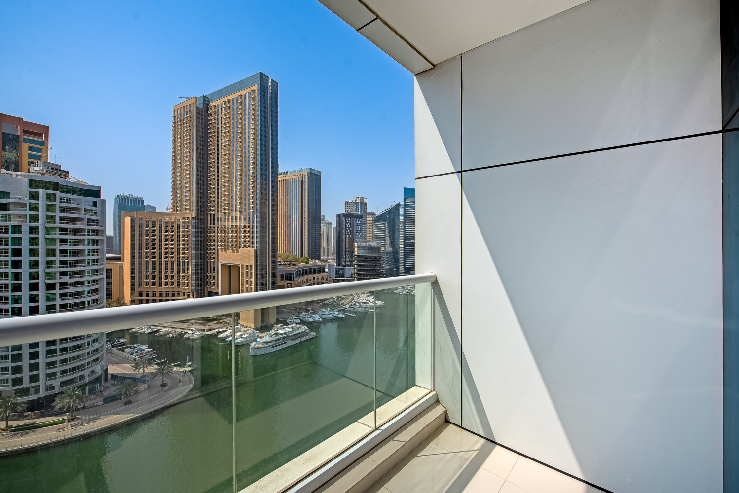 2 Bedrooms Apartment in Continental Tower