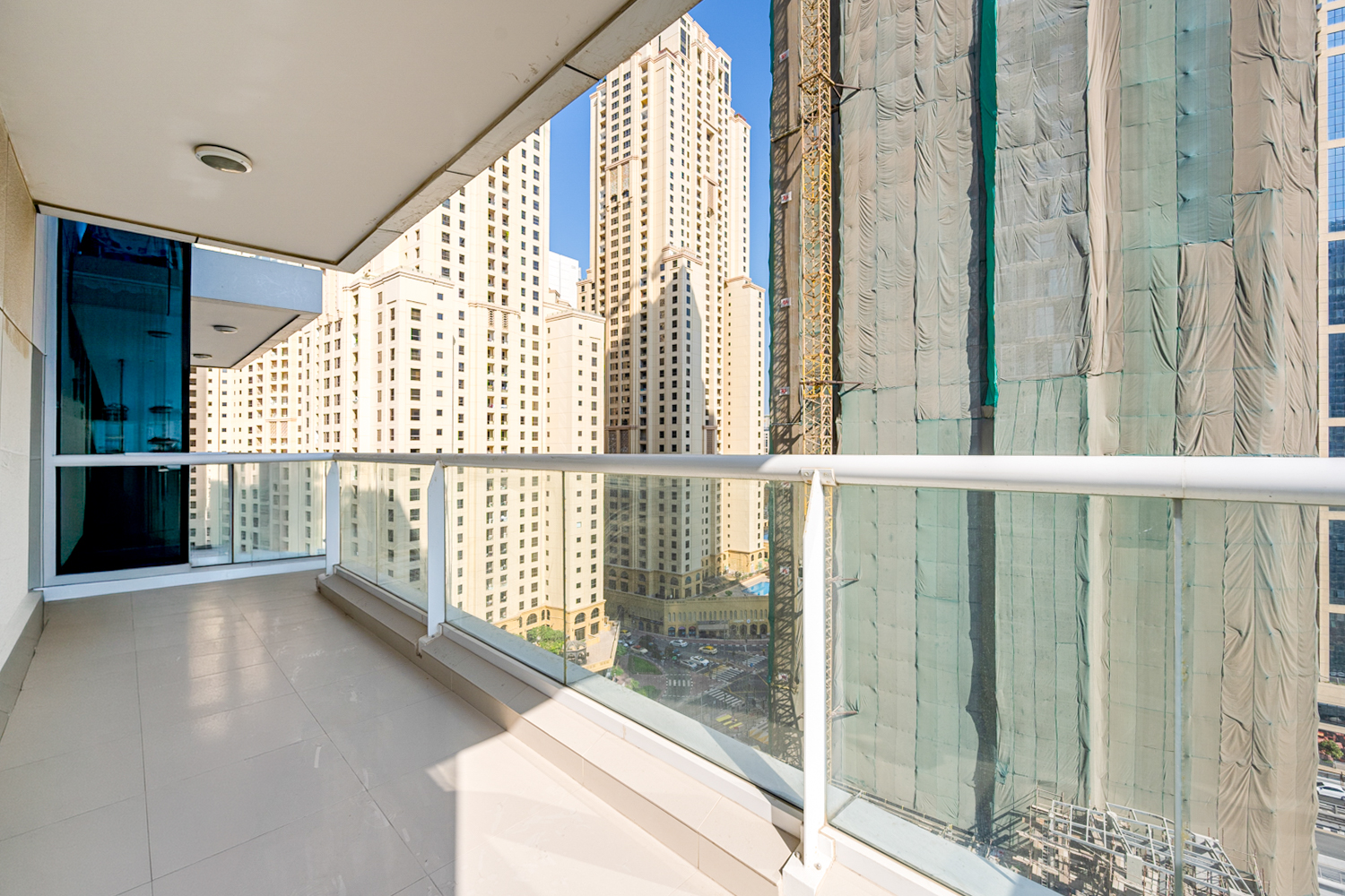 2 Bedrooms Apartment in Continental Tower