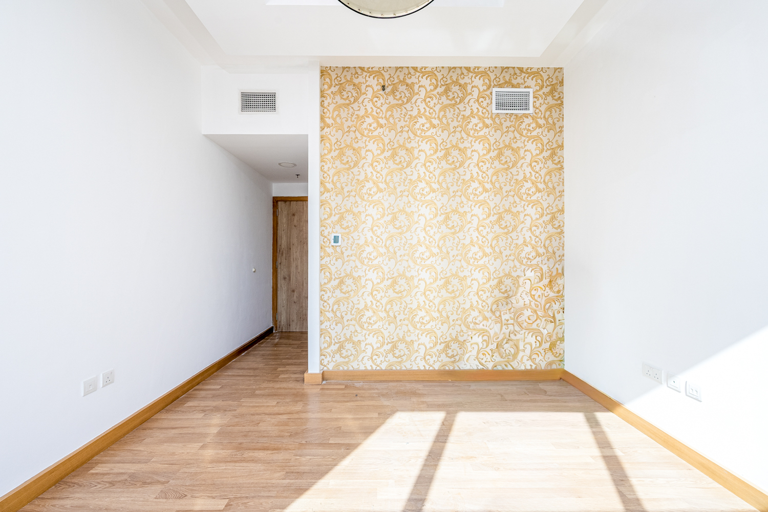 2 Bedrooms Apartment in Continental Tower