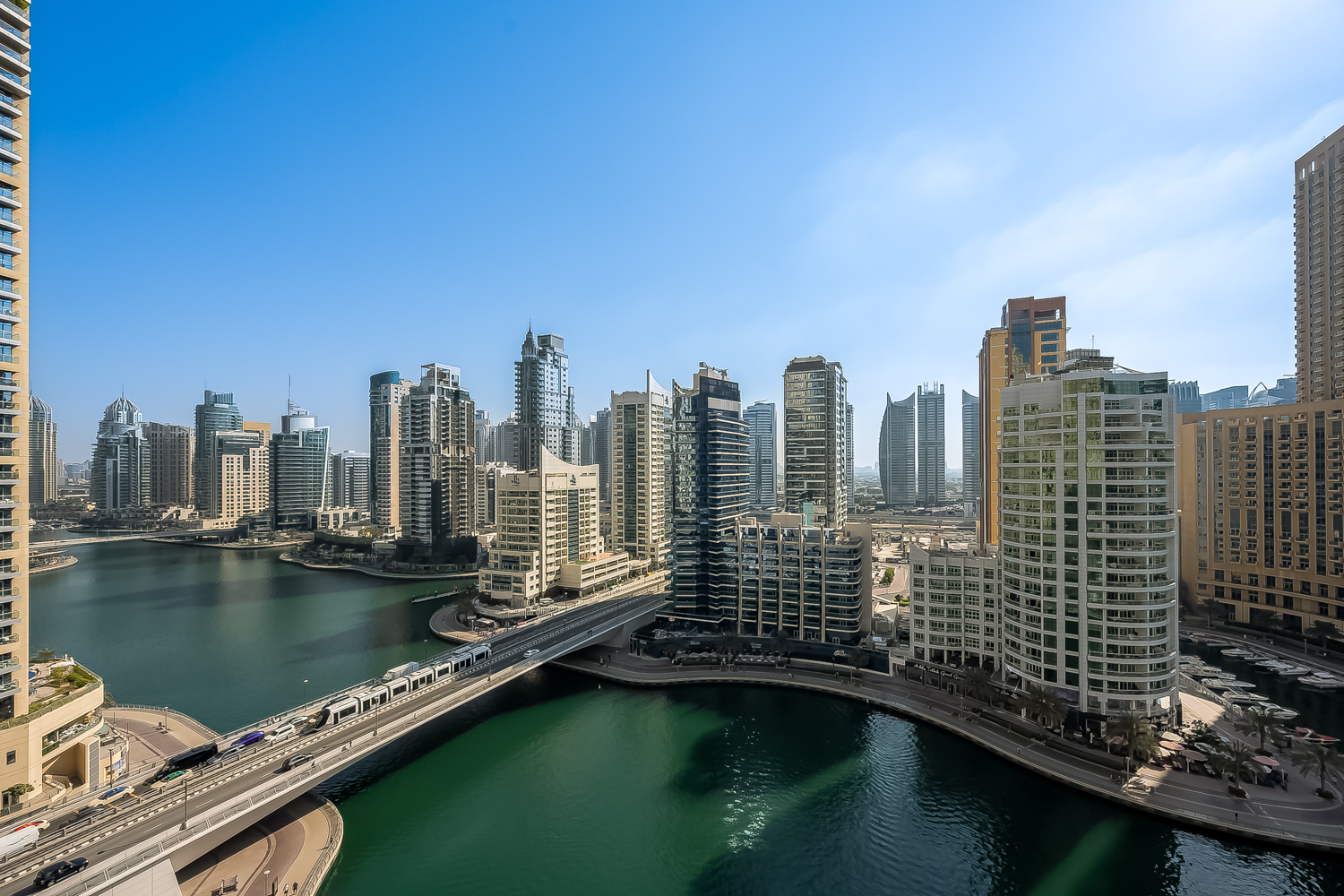 2 Bedrooms Apartment in Continental Tower