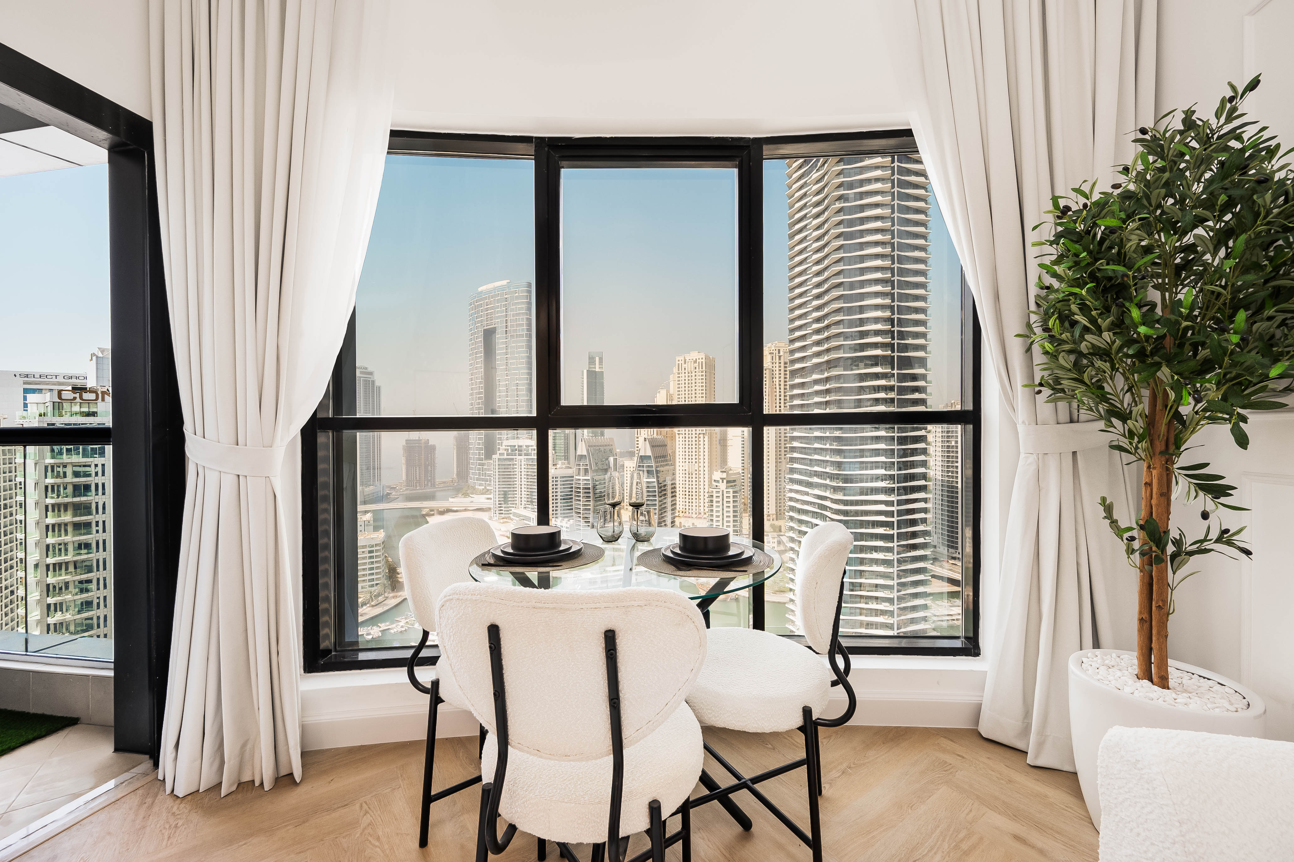 1 Bedroom Apartment in Escan Tower