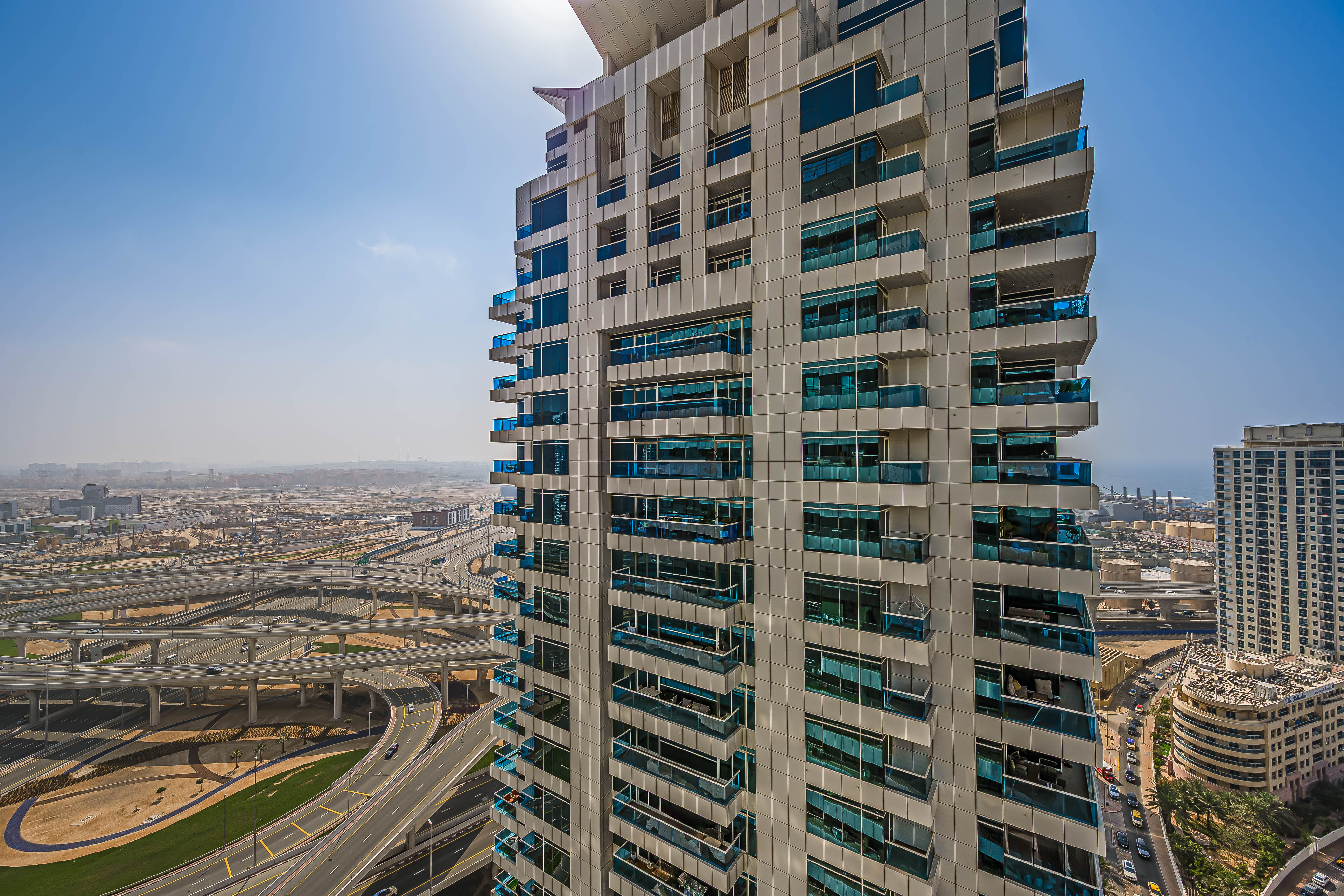 1 Bedroom Apartment in Escan Tower