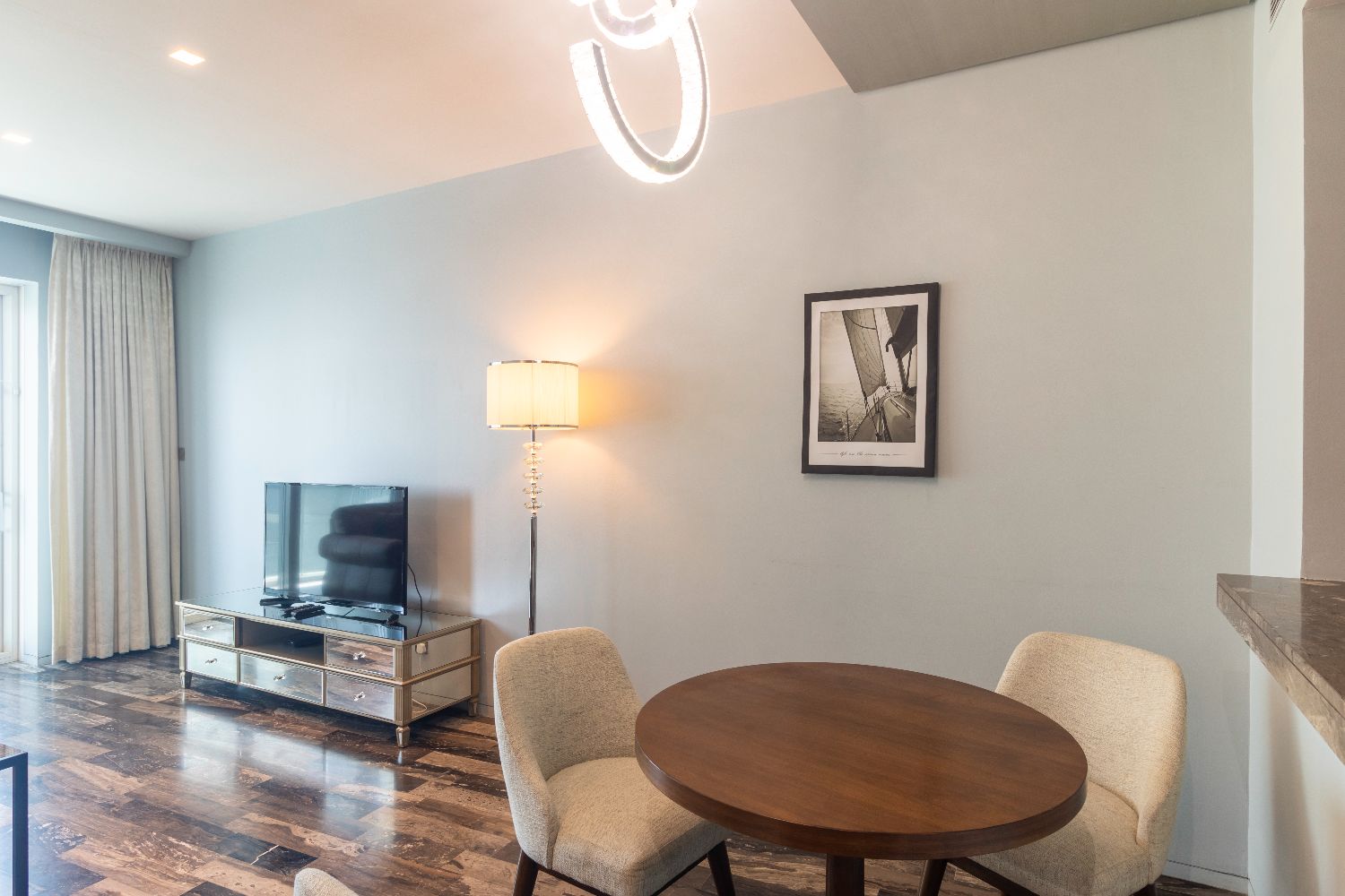 1 Bedroom Apartment in Damac Heights