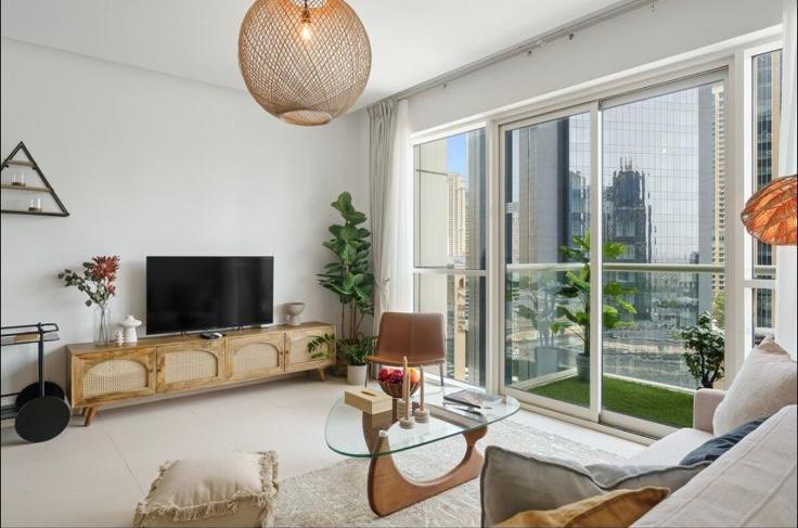 1 Bedroom Apartment in West Avenue Tower